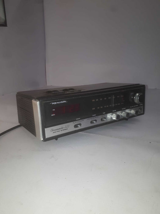 Realistic Chronomatic 223 alarm clock radio