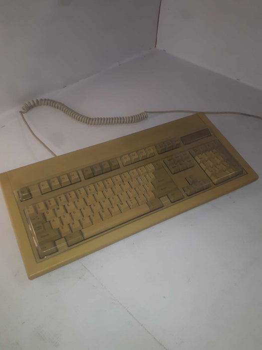 VINTAGE 5 PIN UN NAMED  MADE IN TAIWAN CLICKY KEYBOARD  MODEL-1HB101