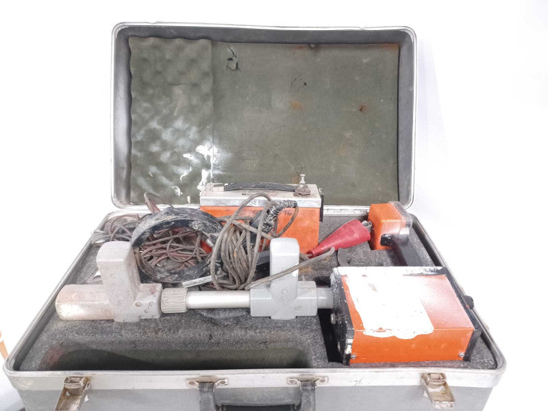 Metrotech 810 Line Tracer Utility Wire Cable Pipe Locator With Case, Read _