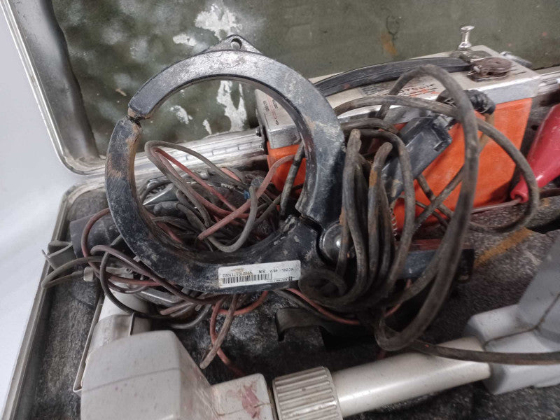 Metrotech 810 Line Tracer Utility Wire Cable Pipe Locator With Case, Read _