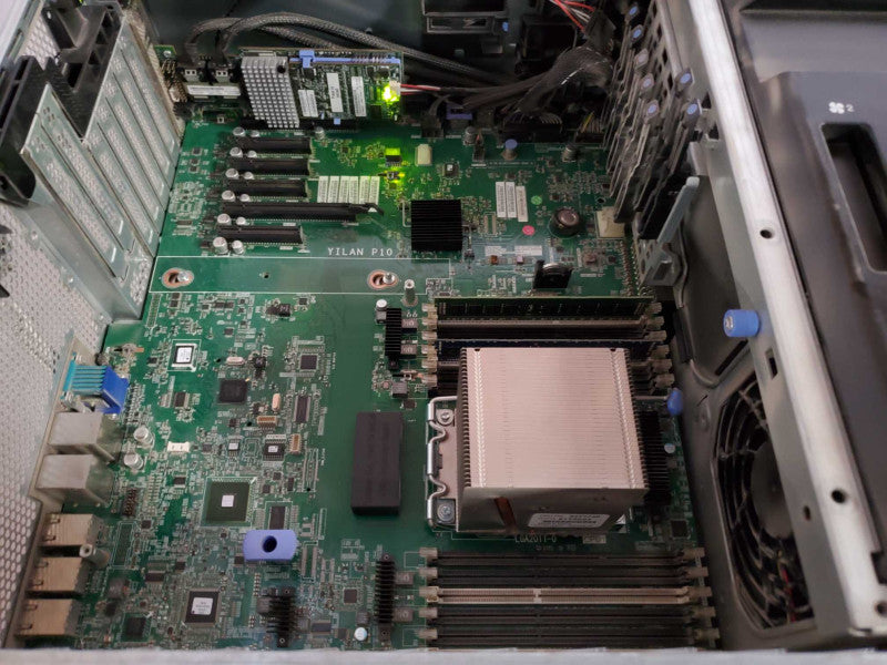 Lenovo x3500 M4 Xeon E5-2609 @ 2.4GHz 8GB DDR3 8x 2.5\\" No HDD Q(