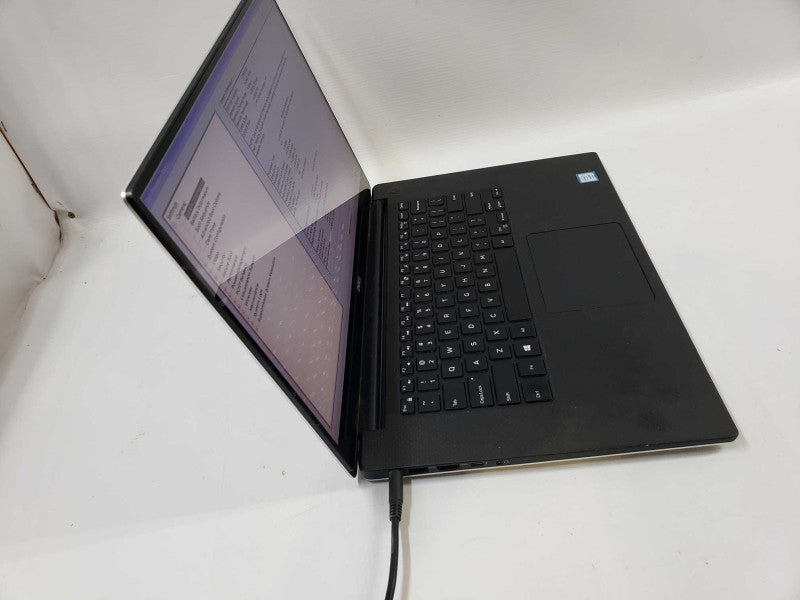 Dell Precision 5510 Xeon E3-1505M @ 2.80GHz / 8GB Ram / 256GB M.2