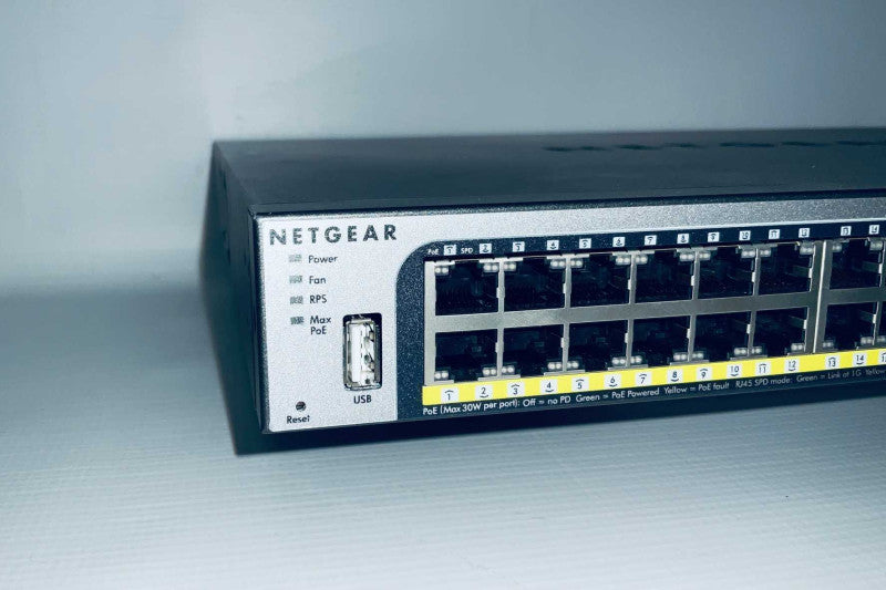 Netgear ProSafe 48-port Gigabit L2 PoE+ M4100-50G-PoE+ -
