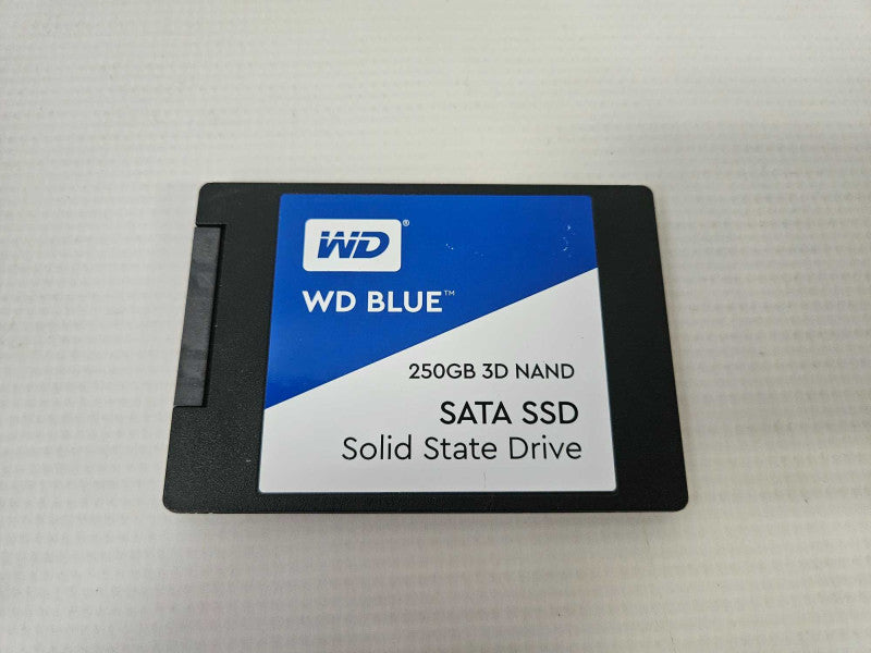 Western Digital WD Blue 3D NAND 250GB SSD SATA III 6Gb/s 2.5â SSD Q)