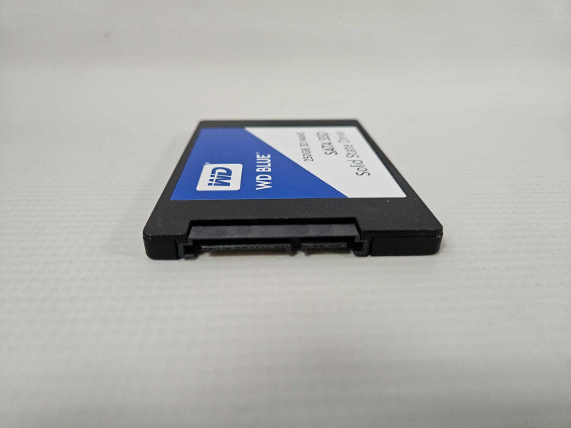 Western Digital WD Blue 3D NAND 250GB SSD SATA III 6Gb/s 2.5â SSD Q)