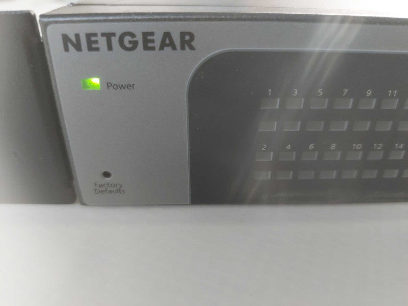 NETGEAR JGS524Ev2 ProSafe Plus 24-Port Gigabit Switch Q