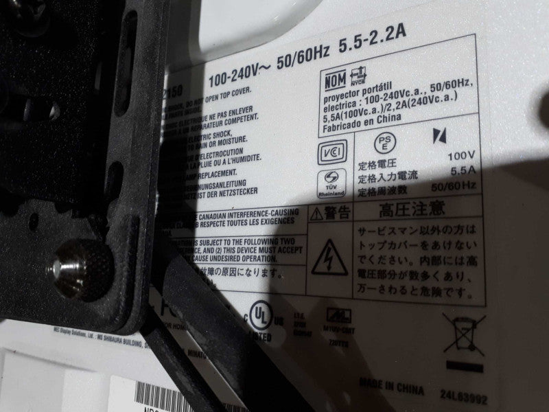 NP2150 LCD Projector XGA with mounting hardware &