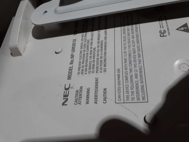 NEC NP-UM361X 3LCD Projector Ultra  3600 Lumens with mounting hardware &