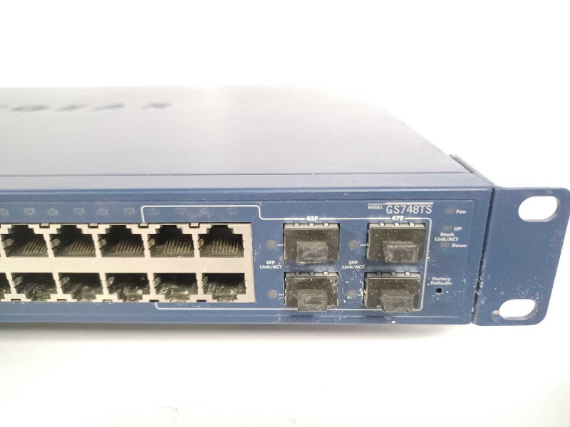NetGear ProSafe 48-Port Gig Stackable Smart Switch GS748TS Q_