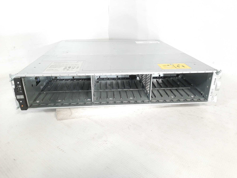NetApp DS2246 NAJ-1001 Disk Array 24x 2.5\\" 2x 114-00065+B0 Controller $
