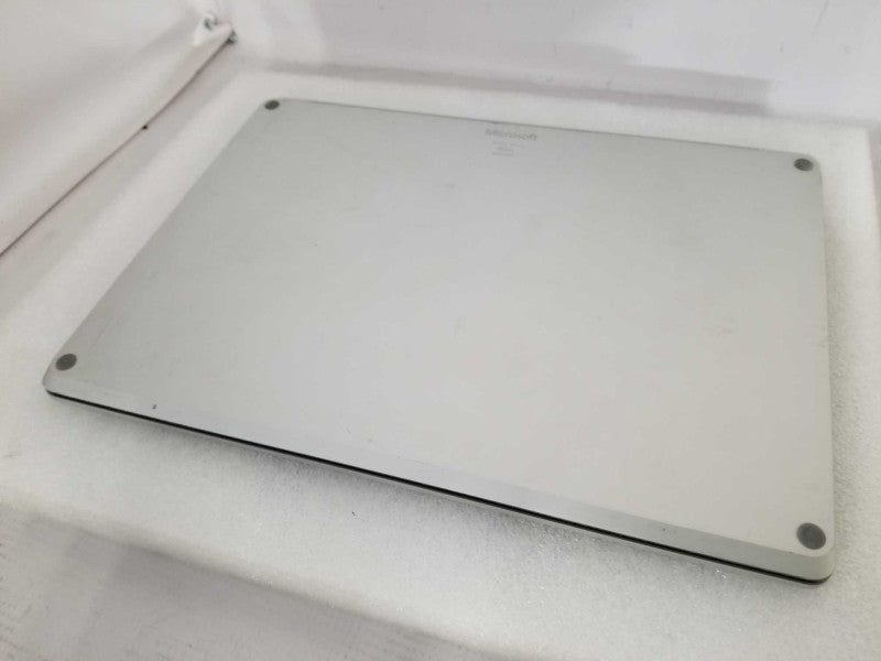 Microsoft Surface - i7-7660U 2.5GHz, 8GB RAM - Read