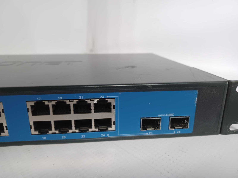 Trendnet TEG-240WS 24-port Gigabit Web Smart Switch w/ 2 Shared Mini-GBIC slo _