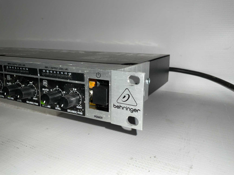 Behringer Ultralink Pro Mixer MX882 -
