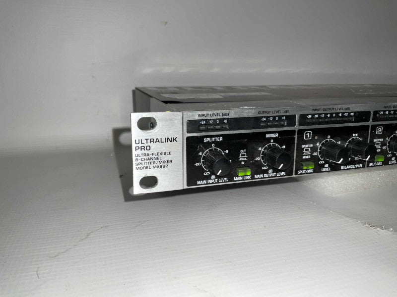 Behringer Ultralink Pro Mixer MX882 -