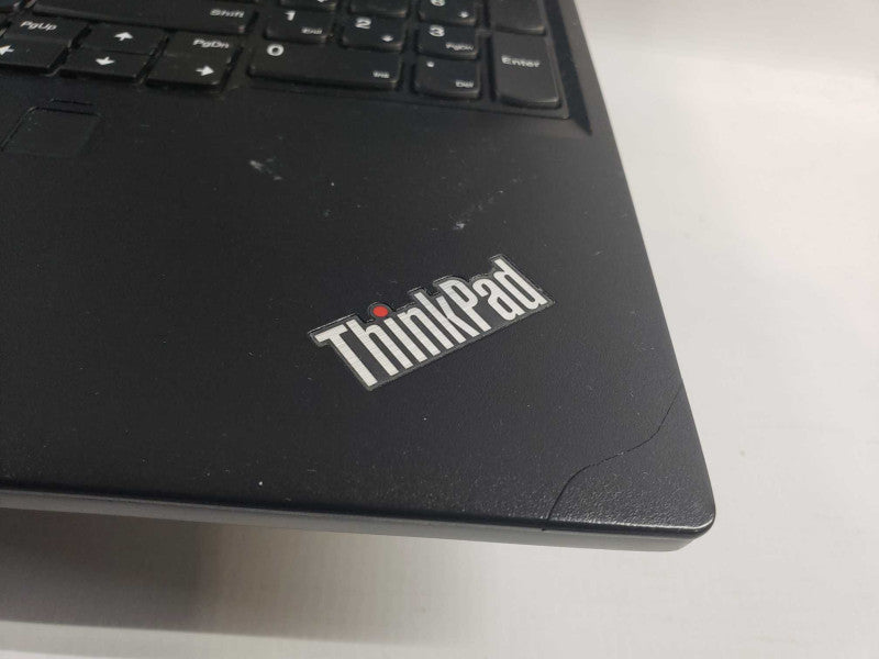Lenovo ThinkPad P50 Quadro M1000M intel i7-6700HQ@ 2.60GHz /8GB Ram/256GB M.2