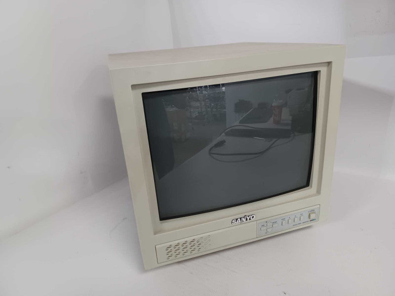 SANYO VMC-8614F COLOR VIDEO MONITOR _