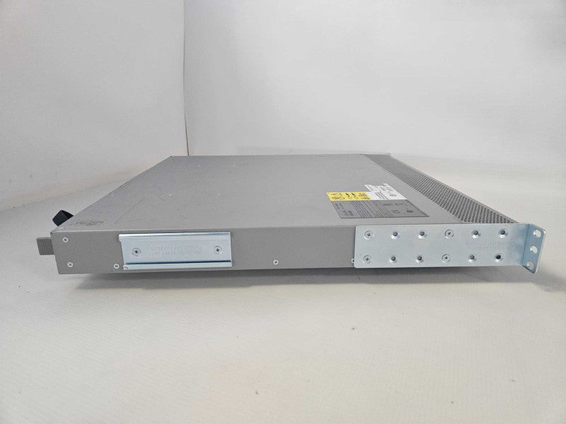 Cisco N2K-C2248TP-1GE Nexus 2248TP 1GE Fabric Extender 48-Port 1GE 4x10G SFP+ )