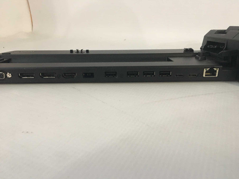 Lenovo ThinkPad 135w Ultra Docking Station - 40AJ, NO AC ADAPTER Q