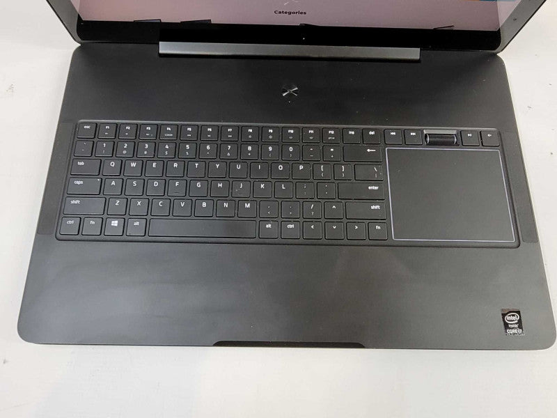 Razer Blade Pro 2017 17\\" i7-6700HQ, 2 GB GeForce GTX 1060, 240GB SSD + 1 TB