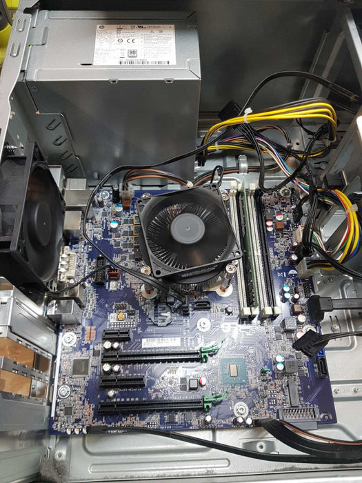 HP Z240 Tower Workstation - Intel i7-7700 @ 3.60 GHZ, 8GB DDR4