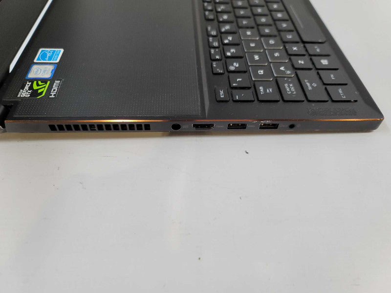 ASUS Zepyhrus GX501 i7-7700HQ, 16GB DDR4, GeForce GTX 1080 , 1TB **READ