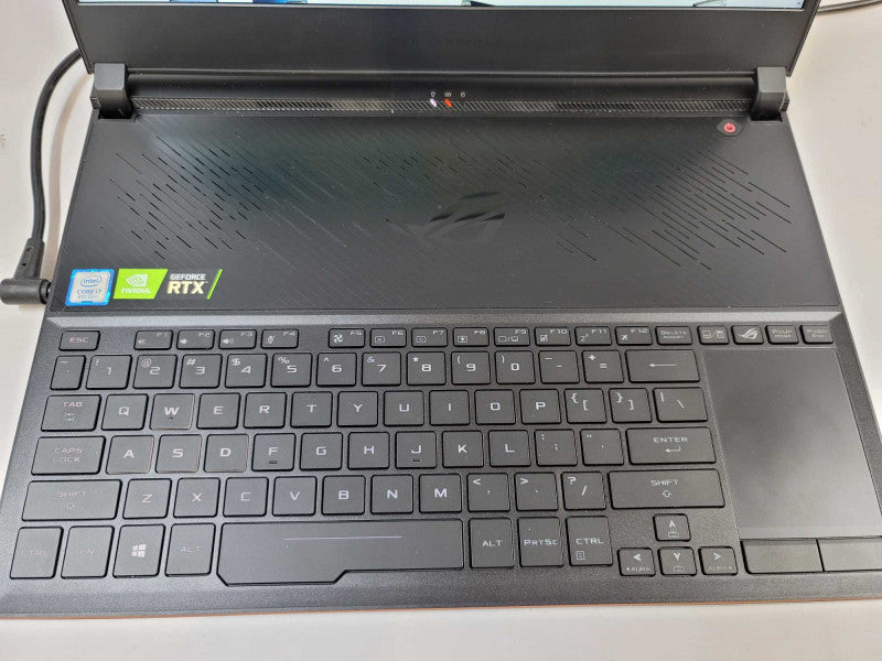 ASUS Zephyrus GX531 i7-8750H, 4GB GeForce RTX 2070 16GB DDR4, 500GB SSD