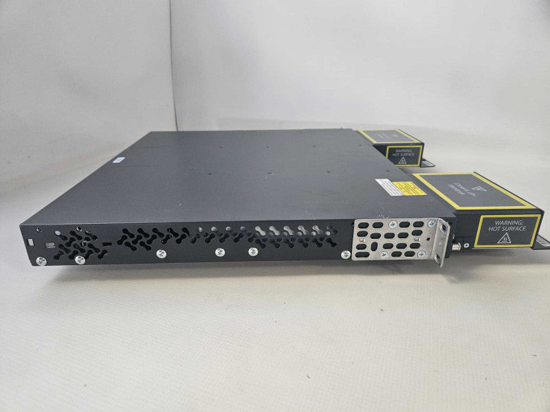 Cisco Redundant Power System 2300 PWR-RPS2300 w/ 2X C3K-PWR-750WAC 750W PSU )