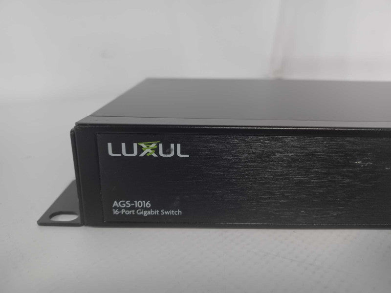 Luxul AGS-1016 16 -Port Gigabit Switch _