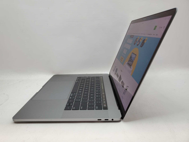 MacBook Pro 2017 15\\" Core i7-7820HQ @ 2.9GHz 16GB DDR3 500GB SSD R560 4GB [Read] (