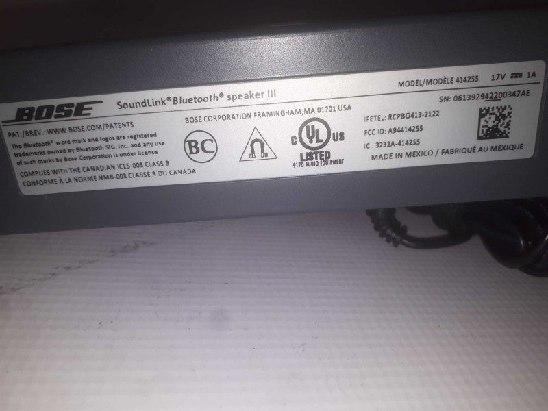 Bose soundlink Bluetooth speaker 3 with adapter