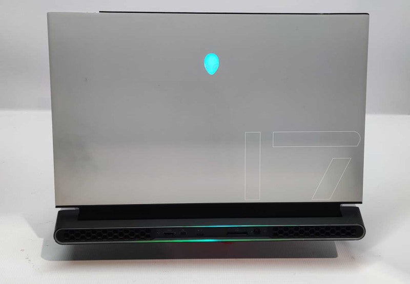 ALIENWARE M17 R3 17.3\\" UHD 4K I9-10980HK 2TB SSD 32GB  RTX 2070 Super