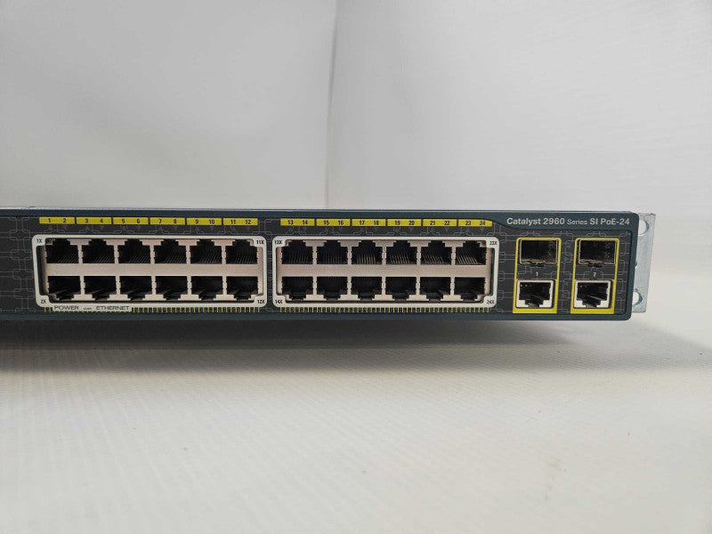 Cisco Catalyst 2960 series 24 Port PoE Ethernet Switch WS-C2960-24PC-S V06 )