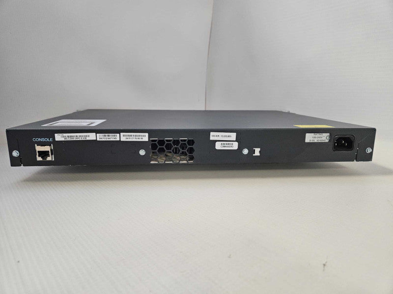 Cisco Catalyst 2960 series 24 Port PoE Ethernet Switch WS-C2960-24PC-S V06 )