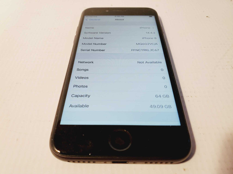 Apple iPhone 8 - 64GB - Gray Q(