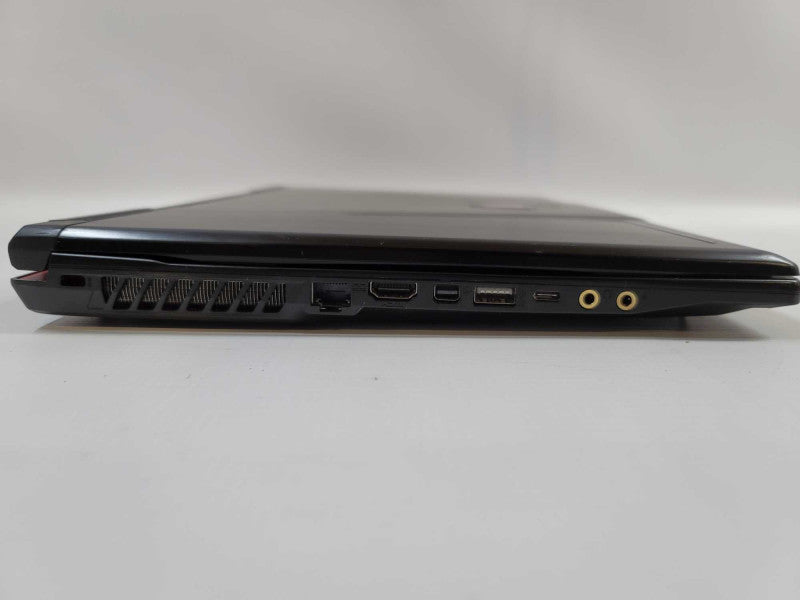 MSI Raider GE63 i7-8750H, 4GB GeForce GTX 1070, 16GB DDR4, 256GB + 1TB SSD