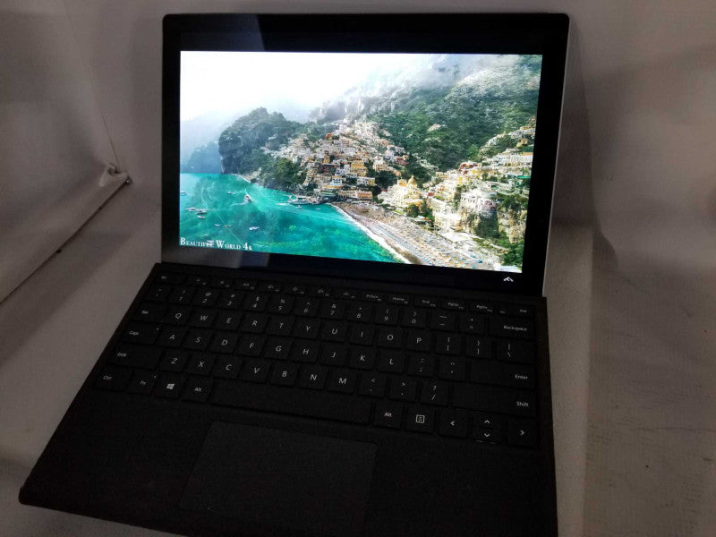 Microsoft Surface Pro 5 - i5-7300U 2.6GHz, 8GB RAM, 256GB SSD