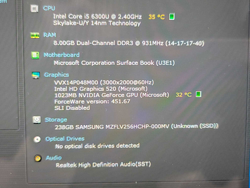Microsoft Surface Book i5-6300U, 8GB DDR3, 256GB SSD **READ