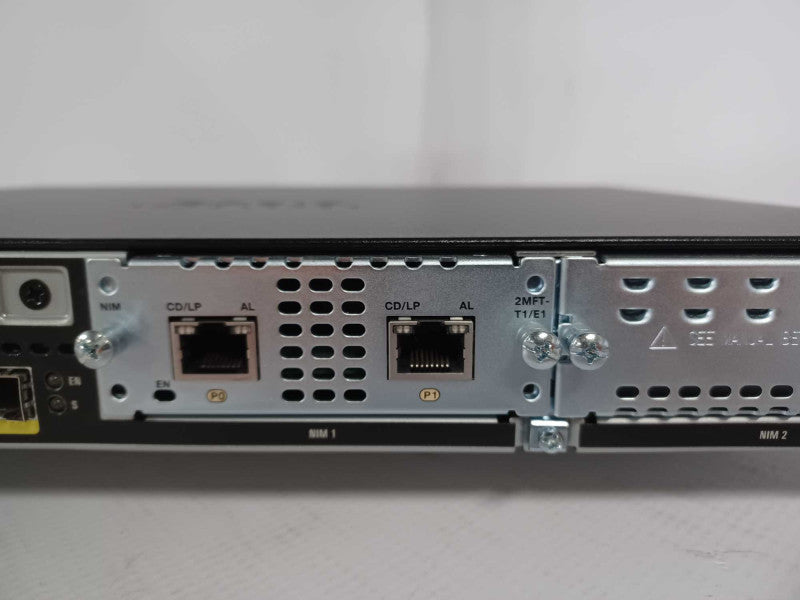 CISCO ISR4321 ISR4321 Gigabit Router ISR4321/K9, Not Affected, Read _