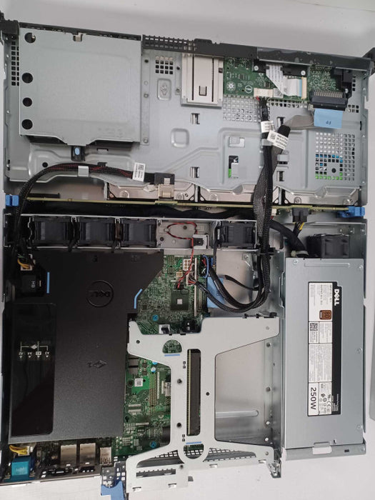Dell OEMR R230, Xeon E3-1270v5 3.6GHz, 8GB DDR4, 3x HDD Caddies, No RAID _