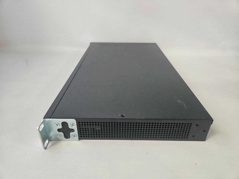 HP 2520-24 POE SWITCH J9138A MW3F4 )