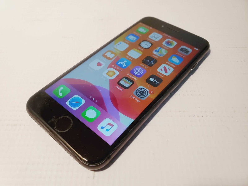 Apple iPhone 8 - 64GB - Gray Q(