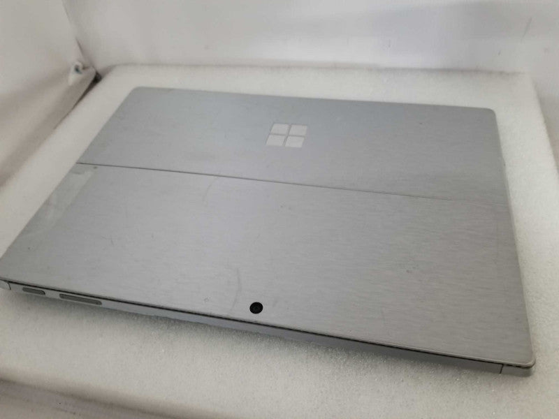 Microsoft Surface Pro 4 - i5-6300U, 8GB RAM, 256GB SSD