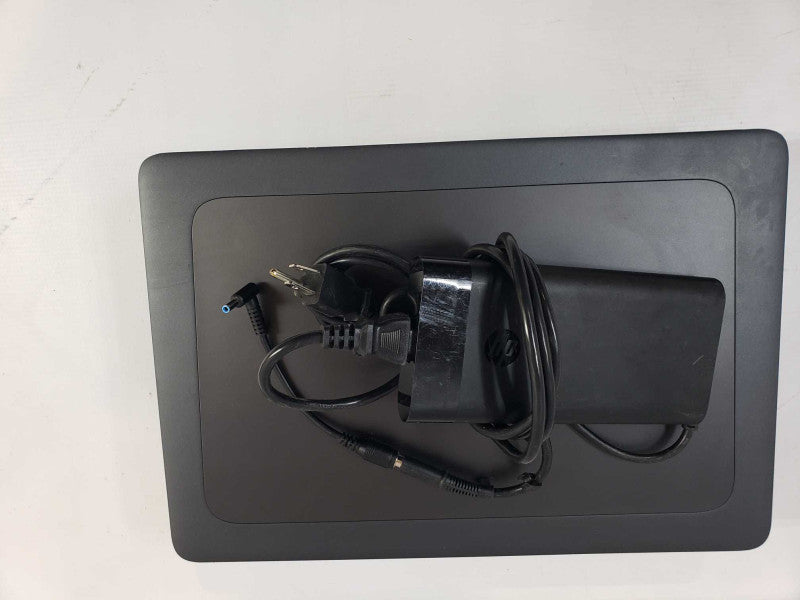 HP ZBook 15 G4 intel Xeon E3-1505M @ 3.0GHZ /16GB Ram 256GB M.2