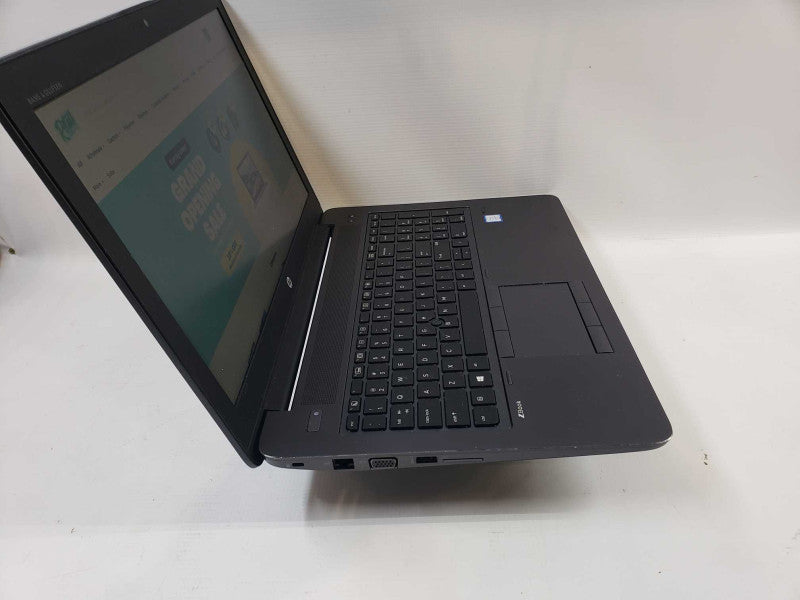 HP ZBook 15 G4 intel i7-7700HQ @ 2.8GHz / 16GB Ram / 256GB M.2