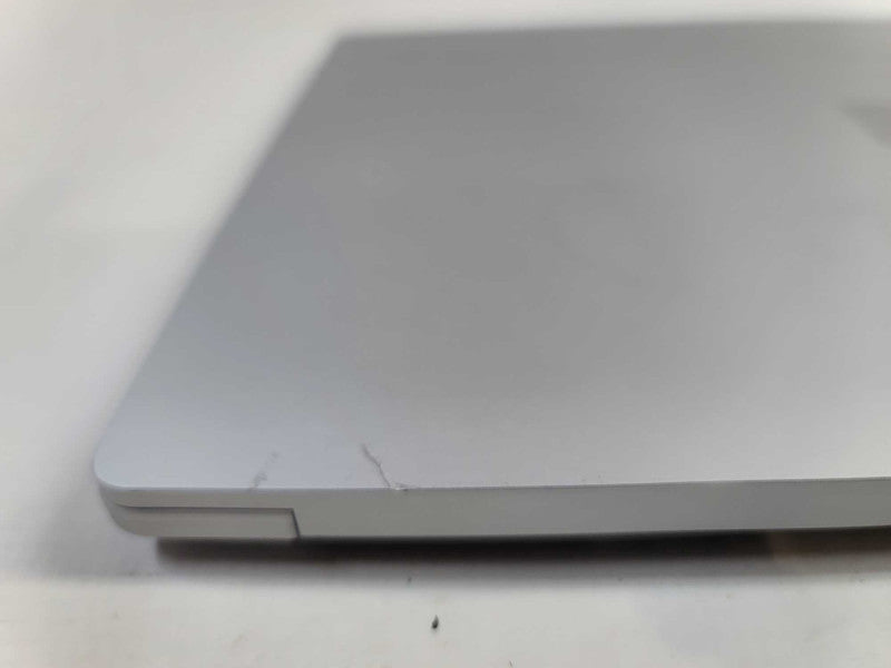 Microsoft Surface Laptop 3 i7-1065G7, 16GB DDR4, 256 GB SSD* Cracked Screen*