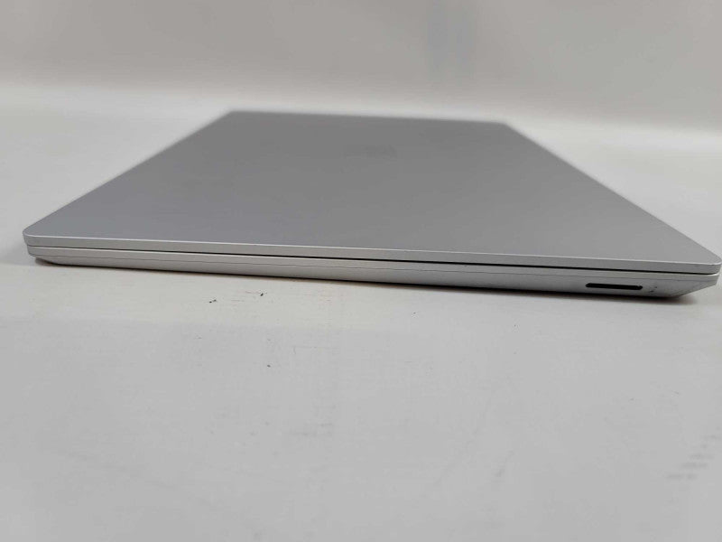 Microsoft Surface Laptop 3 i7-1065G7, 16GB DDR4, 256 GB SSD* Cracked Screen*