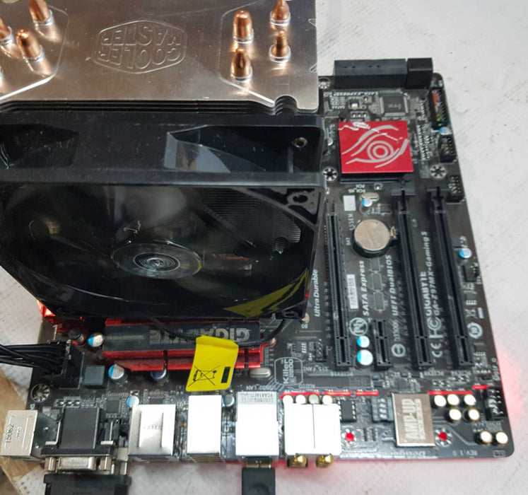 Gigabyte GA-Z97MX-Gaming 5,  with Intel i5-4690k @ 3.50 GHZ 8GB DDR3