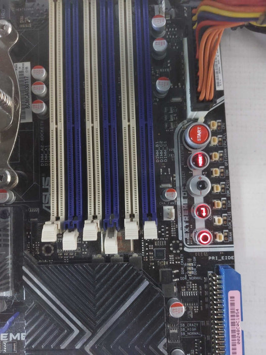 ASUS RAMPAGE II Extreme X58 1366 Motherboard w/ i7-975 CPU/ Fan