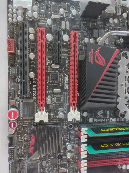 ASUS Rampage III Gene : LGA1366, X58, DDR3, ATX/CPU i7-950/8gb RAM