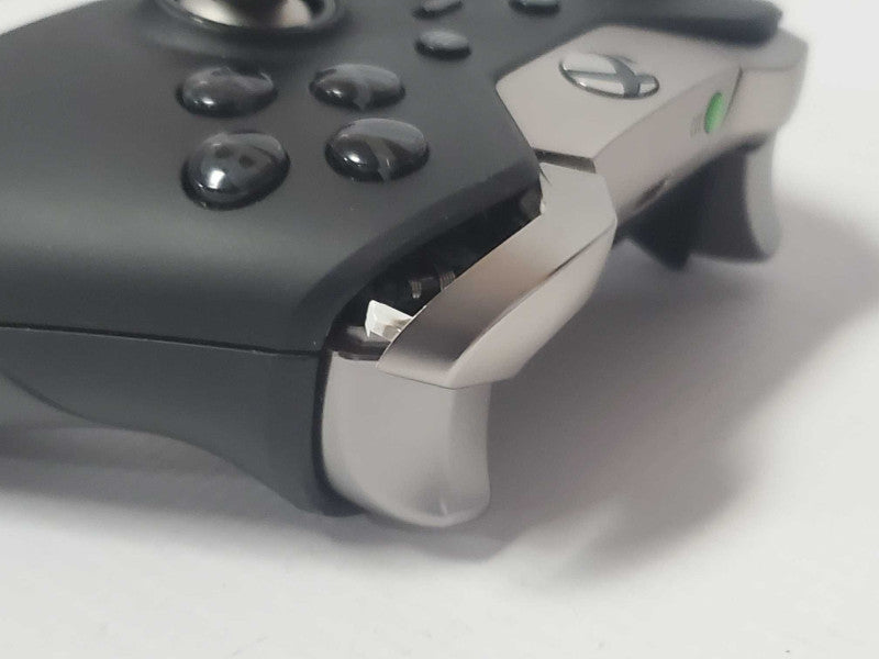 Microsoft XBox Elite Controller 1698 (READ) |